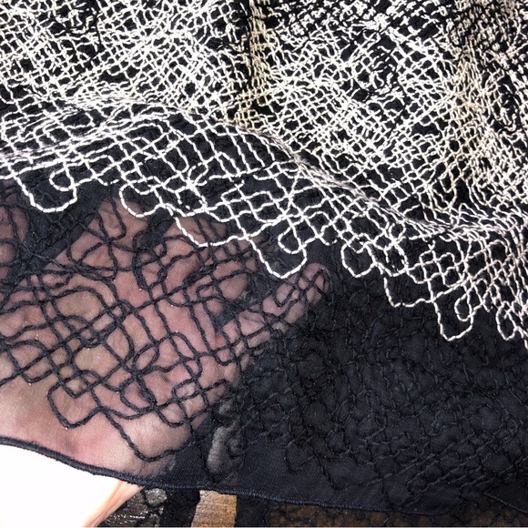 Worth Collection Black and Tan Textured Embroidery Skirt New Size 4 - Picture 5 of 10